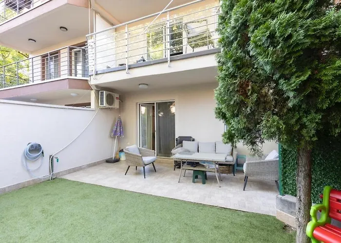 Dule\'S House